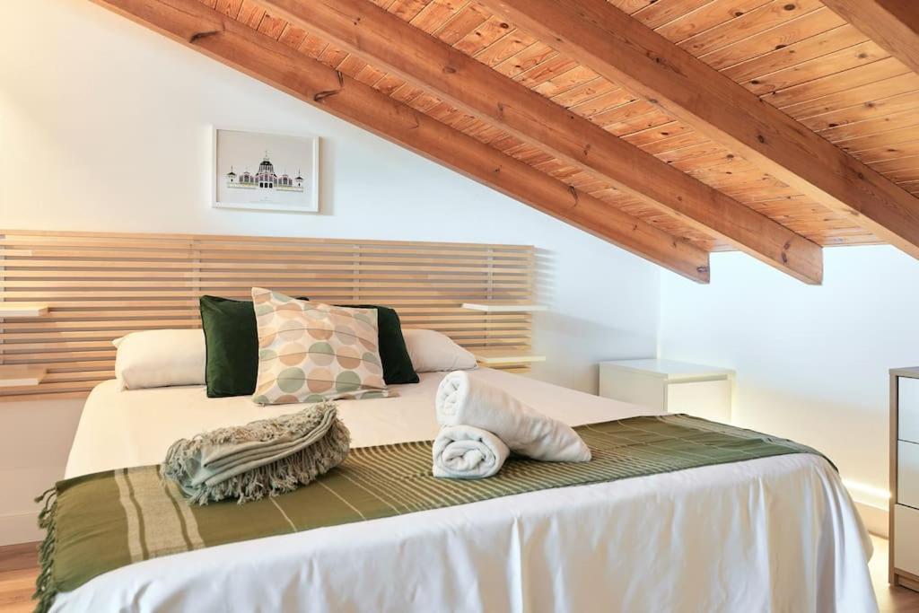 Sunny Cozy Penthouse With A Terrace At Plaza Del Carmen Valencia Bagian luar foto