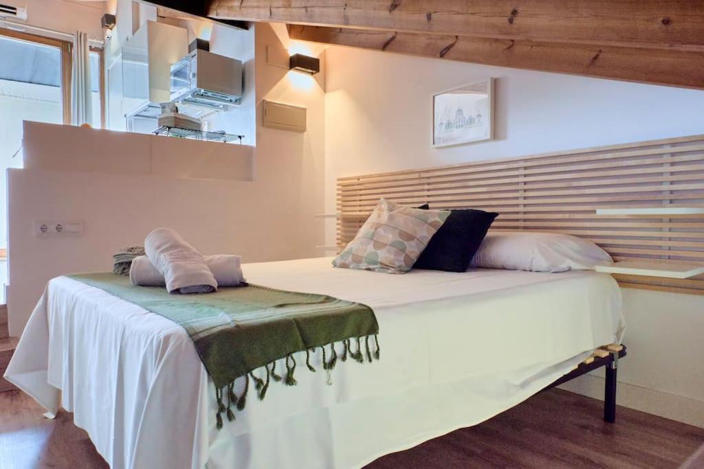 Sunny Cozy Penthouse With A Terrace At Plaza Del Carmen Valencia Bagian luar foto