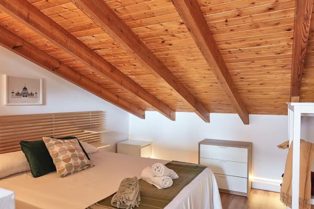 Sunny Cozy Penthouse With A Terrace At Plaza Del Carmen Valencia Bagian luar foto