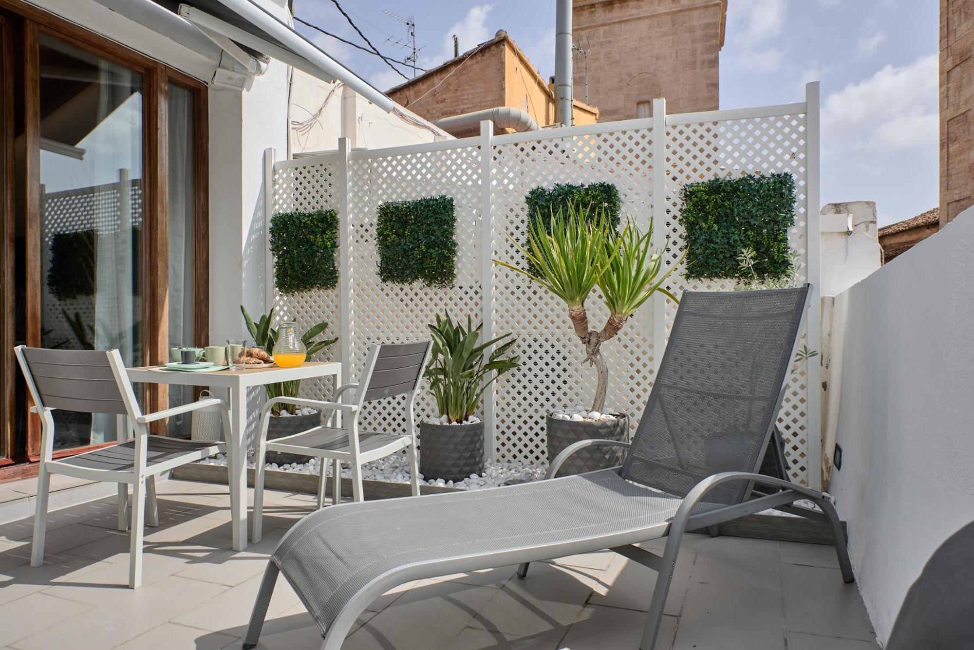 Sunny Cozy Penthouse With A Terrace At Plaza Del Carmen Valencia Bagian luar foto