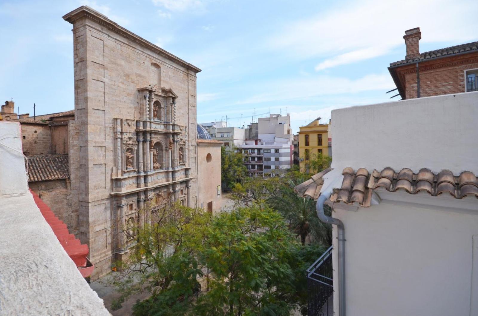 Sunny Cozy Penthouse With A Terrace At Plaza Del Carmen Valencia Bagian luar foto