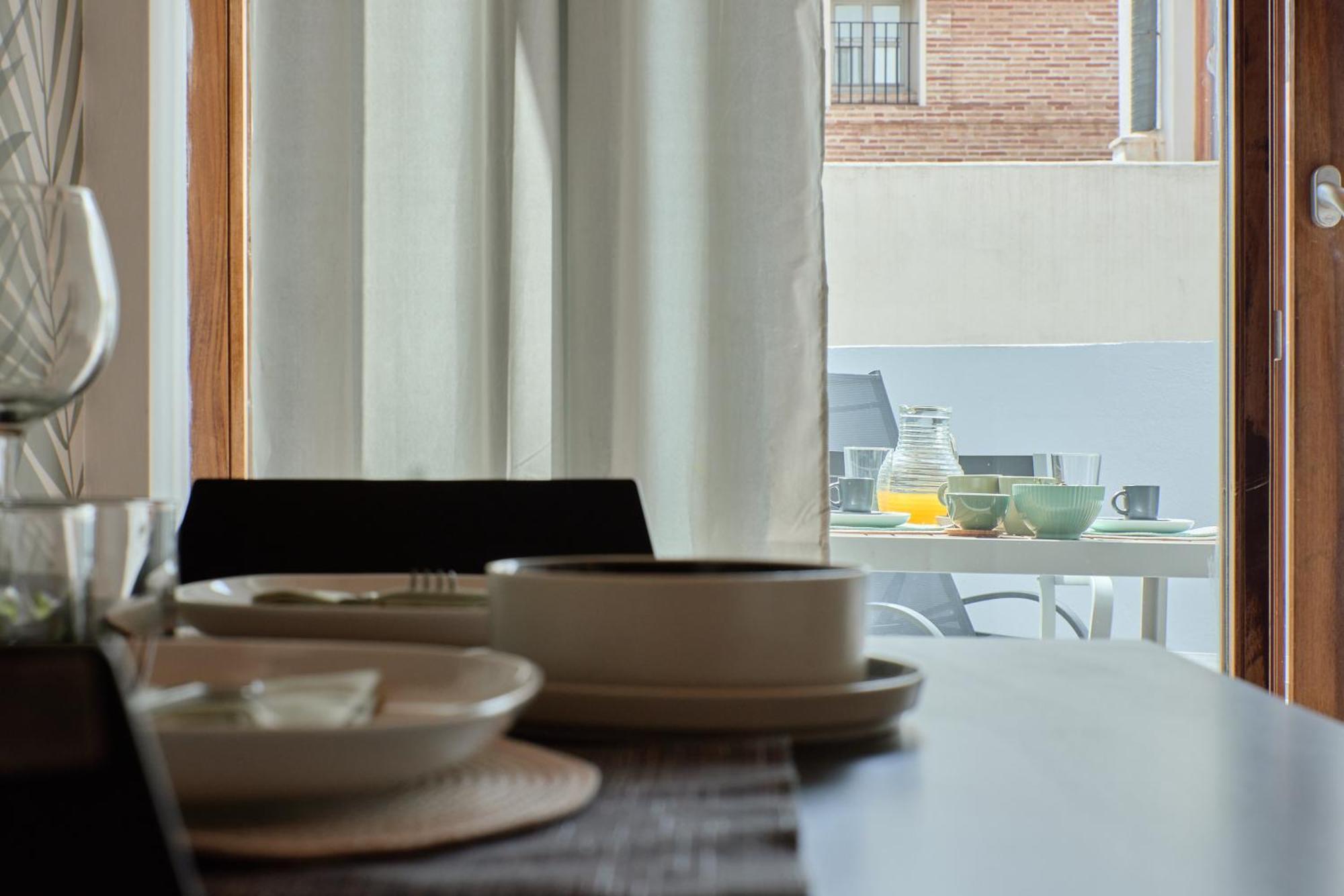 Sunny Cozy Penthouse With A Terrace At Plaza Del Carmen Valencia Bagian luar foto